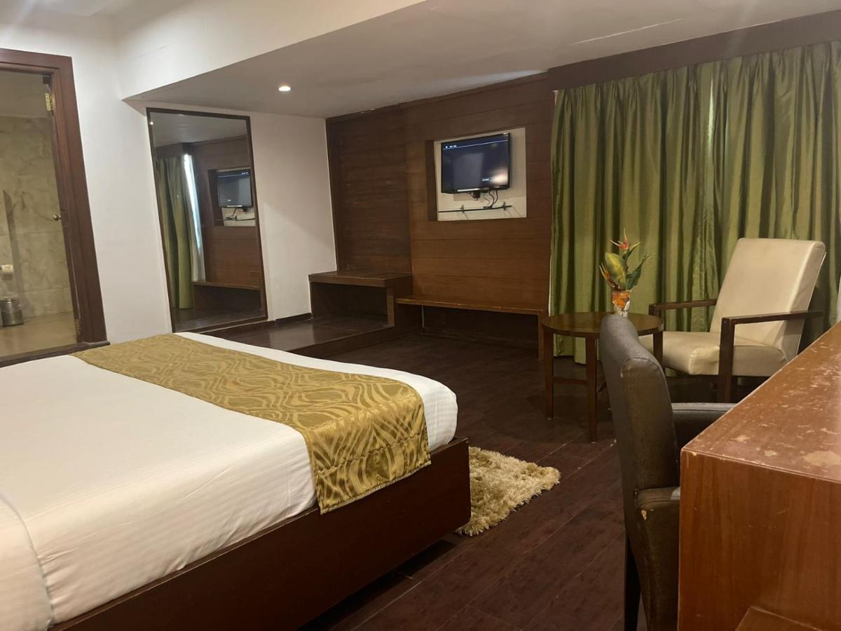 Tabla Pride Hotels & Spa Хидерабад Екстериор снимка